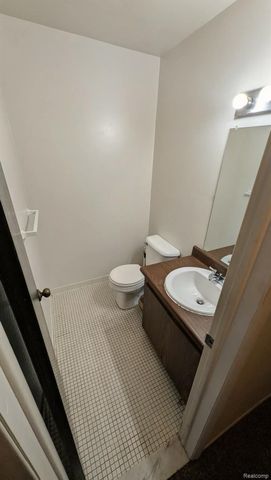 7605 Woodview Street, Westland, MI 48185