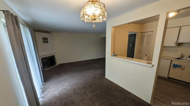 7605 Woodview Street, Westland, MI 48185