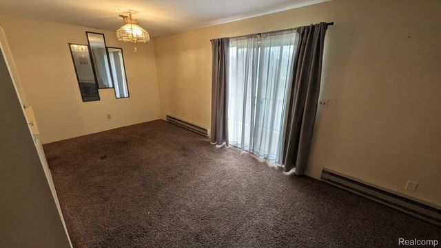 7605 Woodview Street, Westland, MI 48185