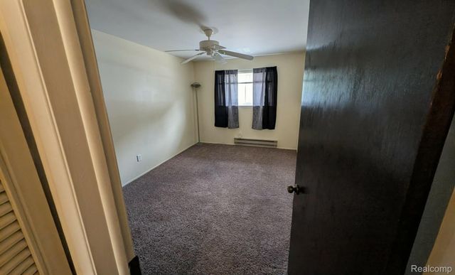 7605 Woodview Street, Westland, MI 48185
