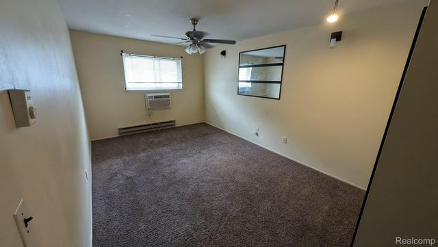 7605 Woodview Street, Westland, MI 48185