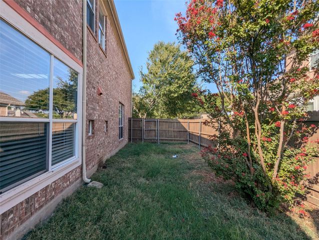 7686 Creekmere Drive, Frisco, TX 75035