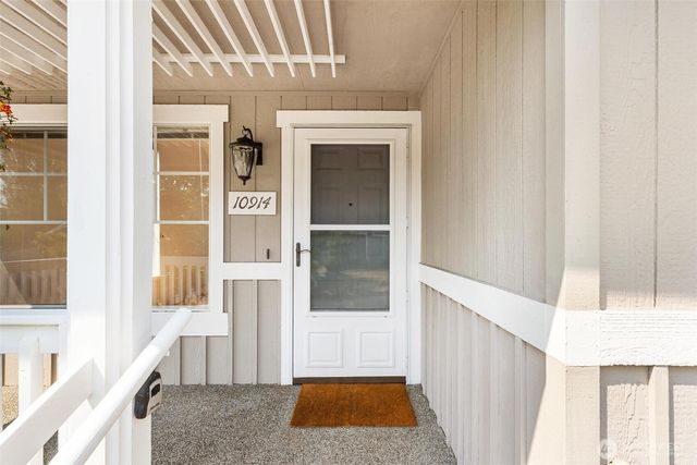 10914 SE 169th Place, Renton, WA 98055