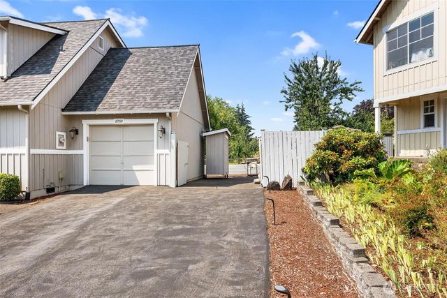 10914 SE 169th Place, Renton, WA 98055