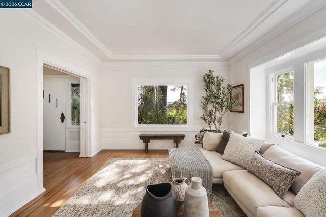 362 Magnolia Ave, Piedmont, CA 94611