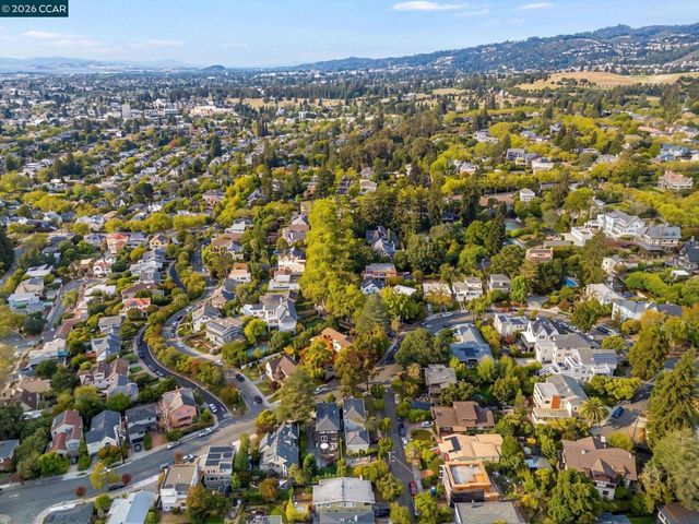 362 Magnolia Ave, Piedmont, CA 94611