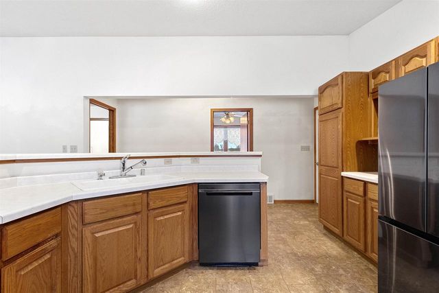 W4770 ERTL ROAD, Menasha, WI 54952