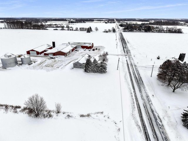 W4770 ERTL ROAD, Menasha, WI 54952