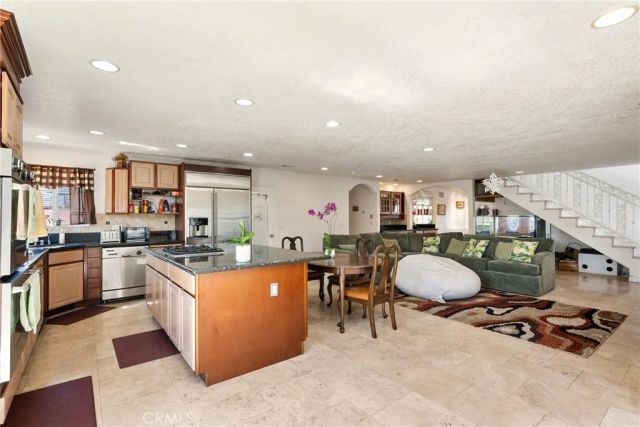 15951 Willett Lane, Huntington Beach, CA 92647