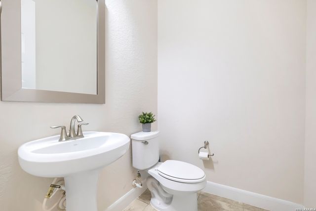 10522 FAR REACHES LN, Helotes, TX 78023