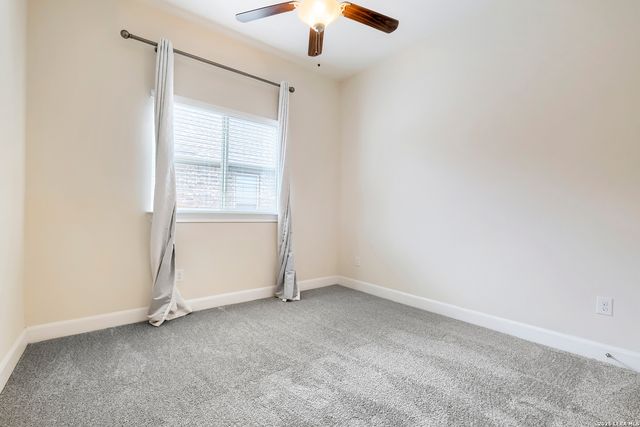 10522 FAR REACHES LN, Helotes, TX 78023
