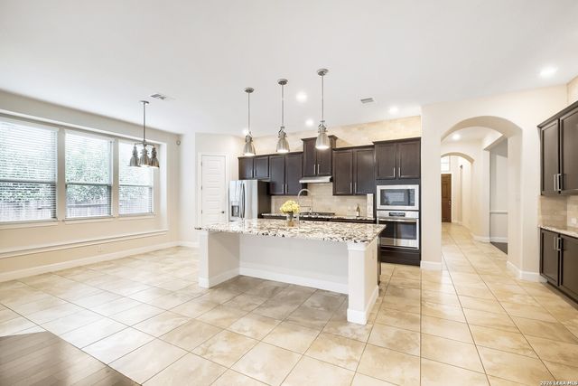 10522 FAR REACHES LN, Helotes, TX 78023