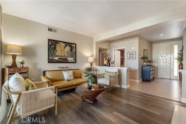 5142 Warner Ave 209, Huntington Beach, CA 92649