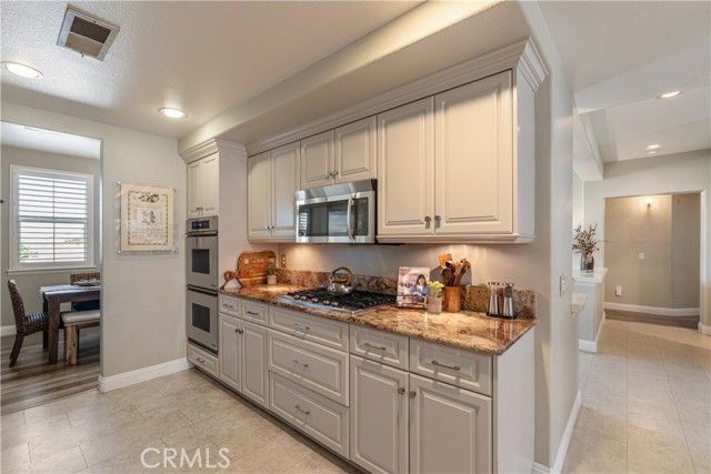 5142 Warner Ave 209, Huntington Beach, CA 92649