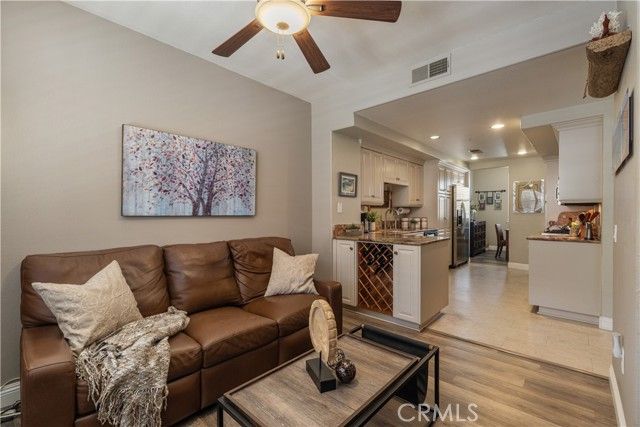 5142 Warner Ave 209, Huntington Beach, CA 92649