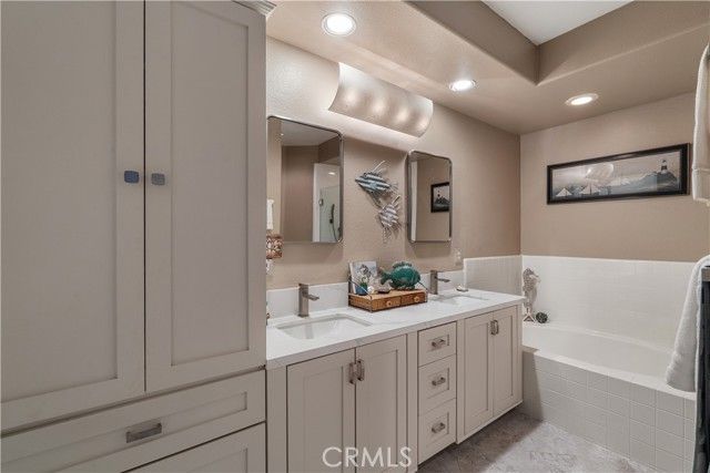 5142 Warner Ave 209, Huntington Beach, CA 92649