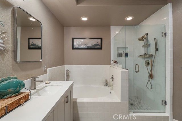 5142 Warner Ave 209, Huntington Beach, CA 92649