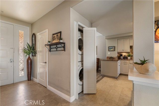 5142 Warner Ave 209, Huntington Beach, CA 92649