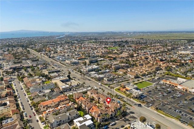 5142 Warner Ave 209, Huntington Beach, CA 92649