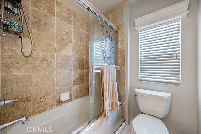 92 New Season, Irvine, CA 92602