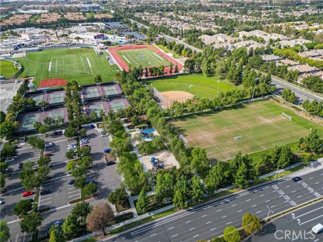 92 New Season, Irvine, CA 92602