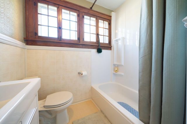 310 S Cross Street, Greenville, MI 48838