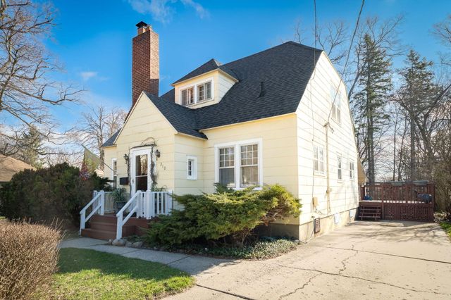 310 S Cross Street, Greenville, MI 48838