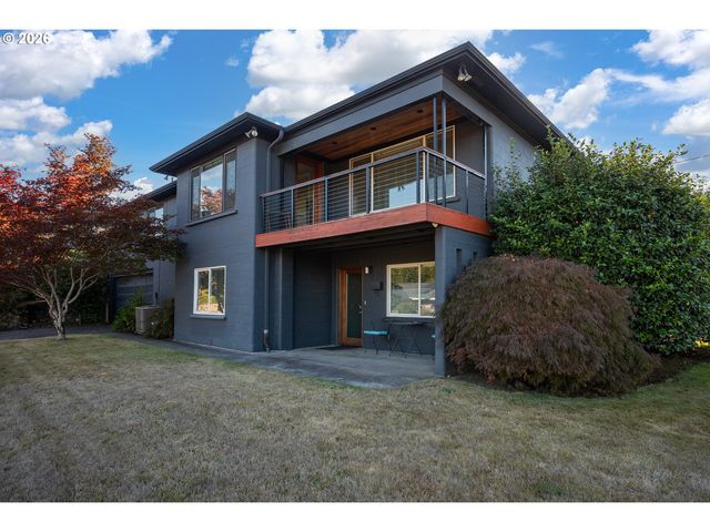 8020 Sw RUBY Ter, Portland, OR 97219