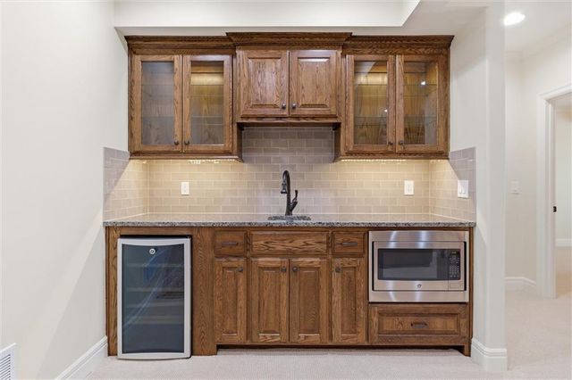 8430 N Donnelly Court, Kansas City, MO 64157