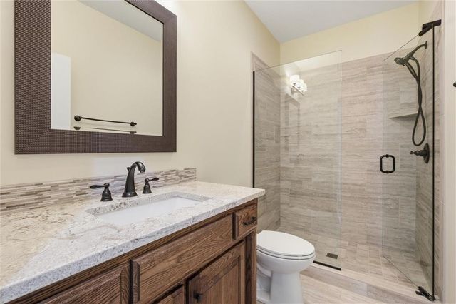 8430 N Donnelly Court, Kansas City, MO 64157