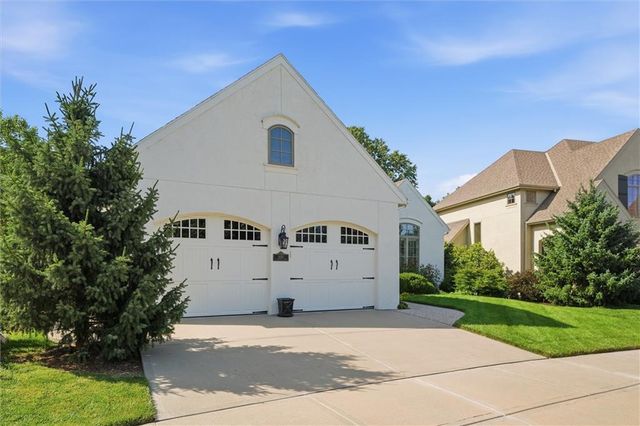 8430 N Donnelly Court, Kansas City, MO 64157