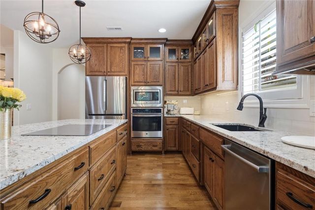 8430 N Donnelly Court, Kansas City, MO 64157