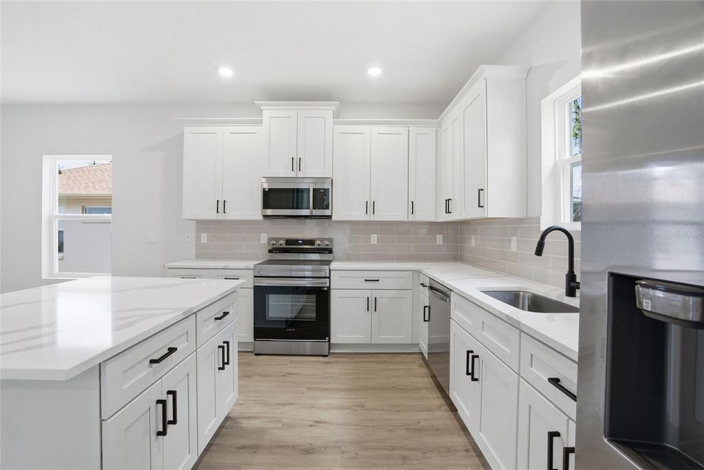 Image 11 of property listing at 6805 SW 132ND STREET, Ocala, FL 34473