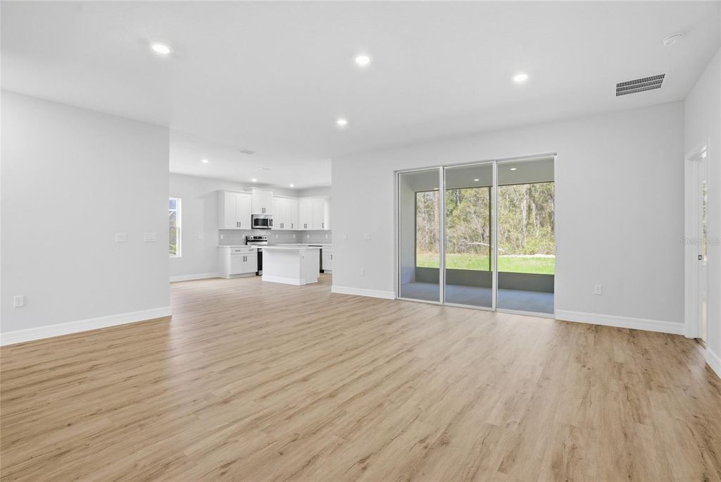 Image 5 of property listing at 6805 SW 132ND STREET, Ocala, FL 34473