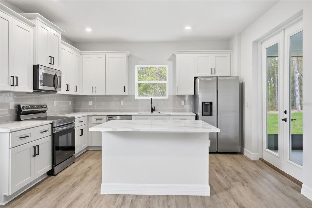 Image 10 of property listing at 6805 SW 132ND STREET, Ocala, FL 34473