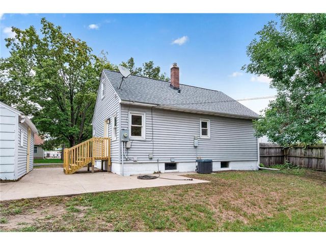 11 Edge Drive, Circle Pines, MN 55014