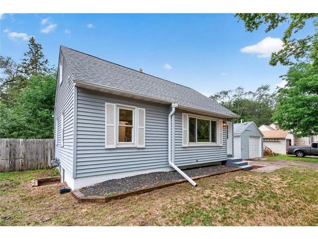 11 Edge Drive, Circle Pines, MN 55014