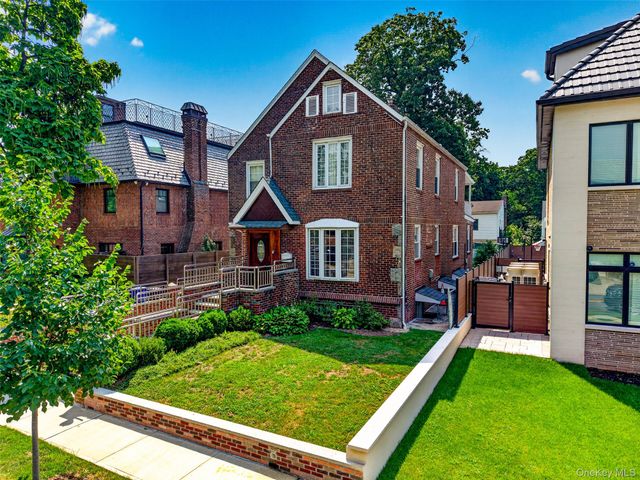 186-32 Avon Road, Jamaica Estates, NY 11432