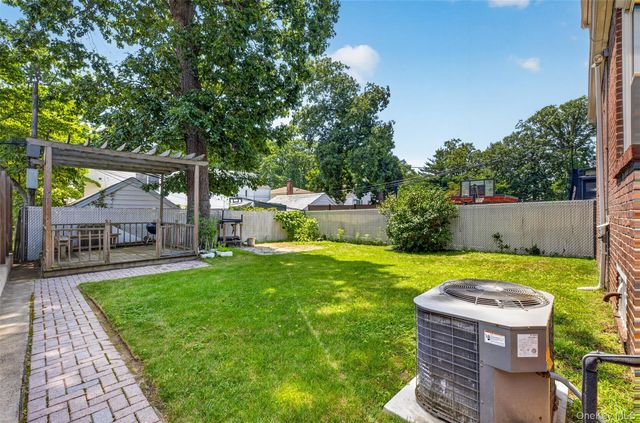186-32 Avon Road, Jamaica Estates, NY 11432