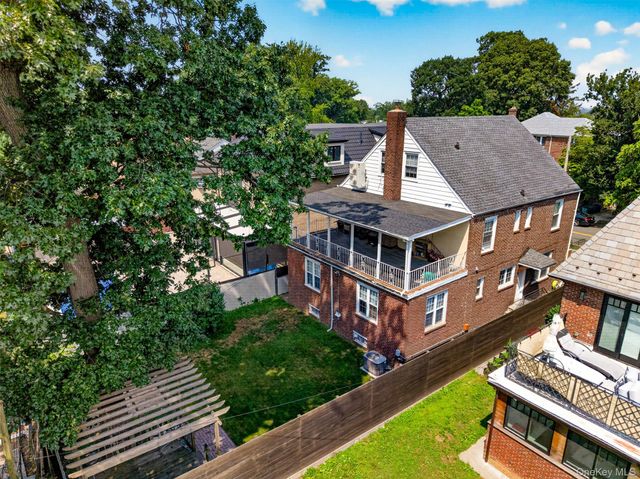 186-32 Avon Road, Jamaica Estates, NY 11432
