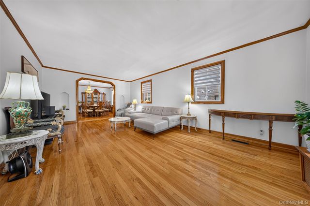 186-32 Avon Road, Jamaica Estates, NY 11432