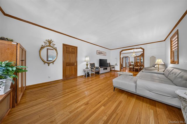 186-32 Avon Road, Jamaica Estates, NY 11432