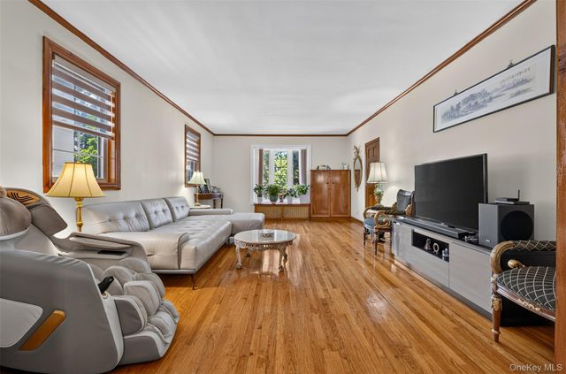 186-32 Avon Road, Jamaica Estates, NY 11432