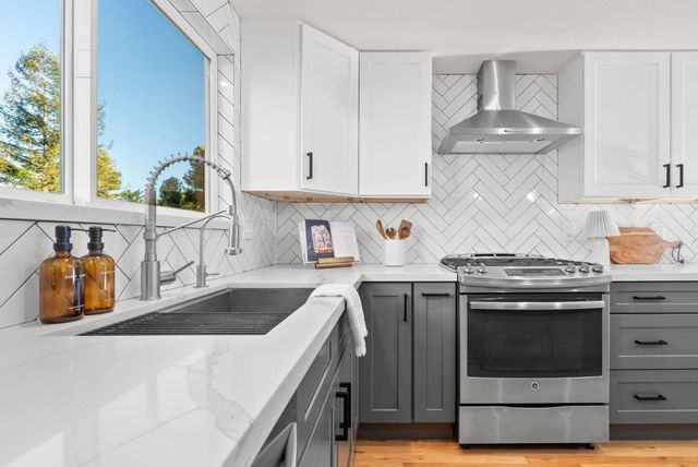 105 Dunsmuir Court, Aptos, CA 95003