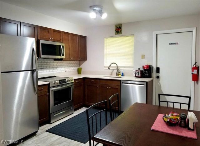 1136 Michigan AVE, Naples, FL 34103