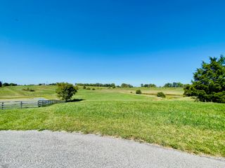 #26 Mary Todd Dr, Springfield, KY 40069