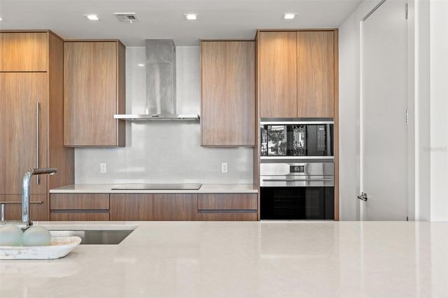 5120 MARINA WAY 2205, Tampa, FL 33611