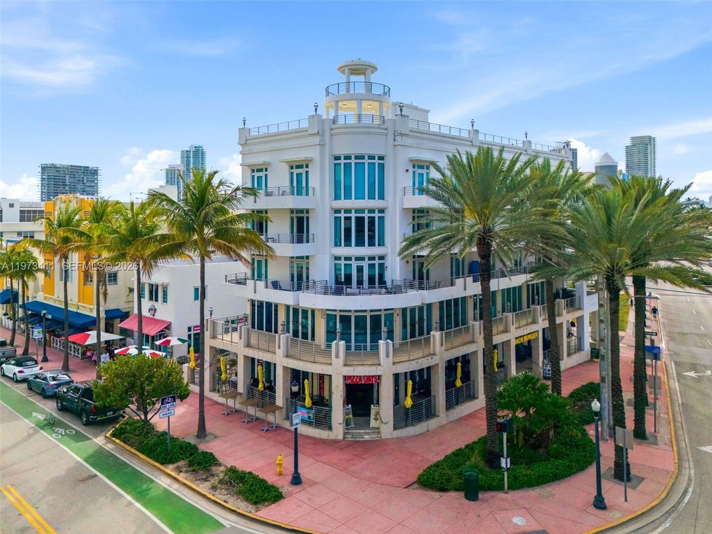 448 Ocean Dr 303, Miami Beach, FL 33139