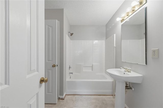 103 Songbird TRL, Yorktown, VA 23692