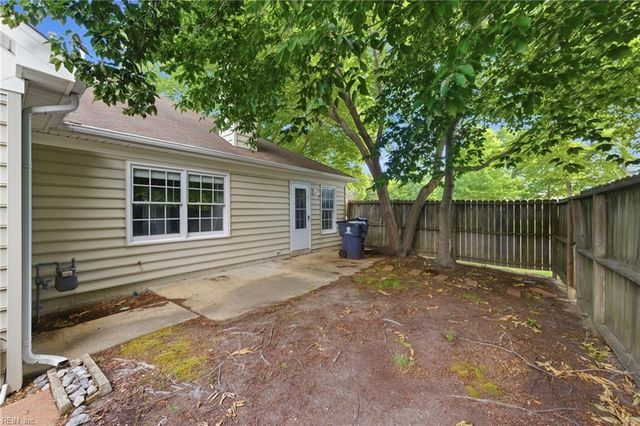 103 Songbird TRL, Yorktown, VA 23692